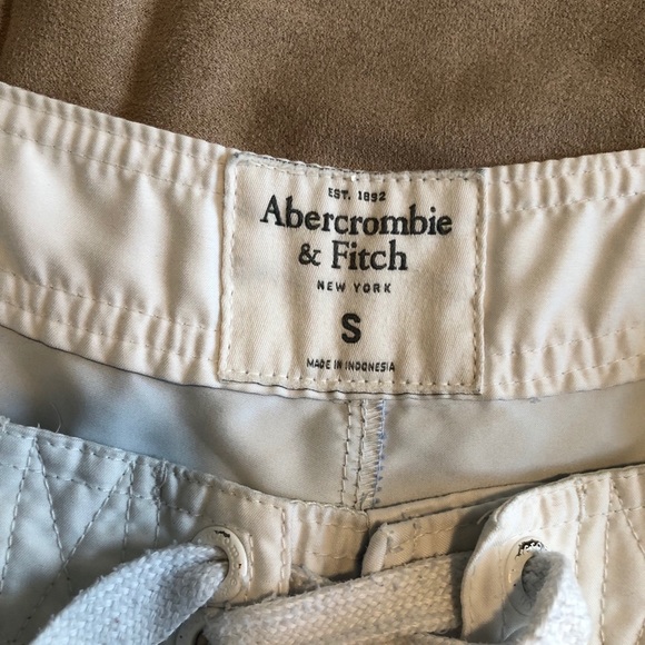 Abercrombie and Fitch Men’s bathing suit - Picture 3 of 3